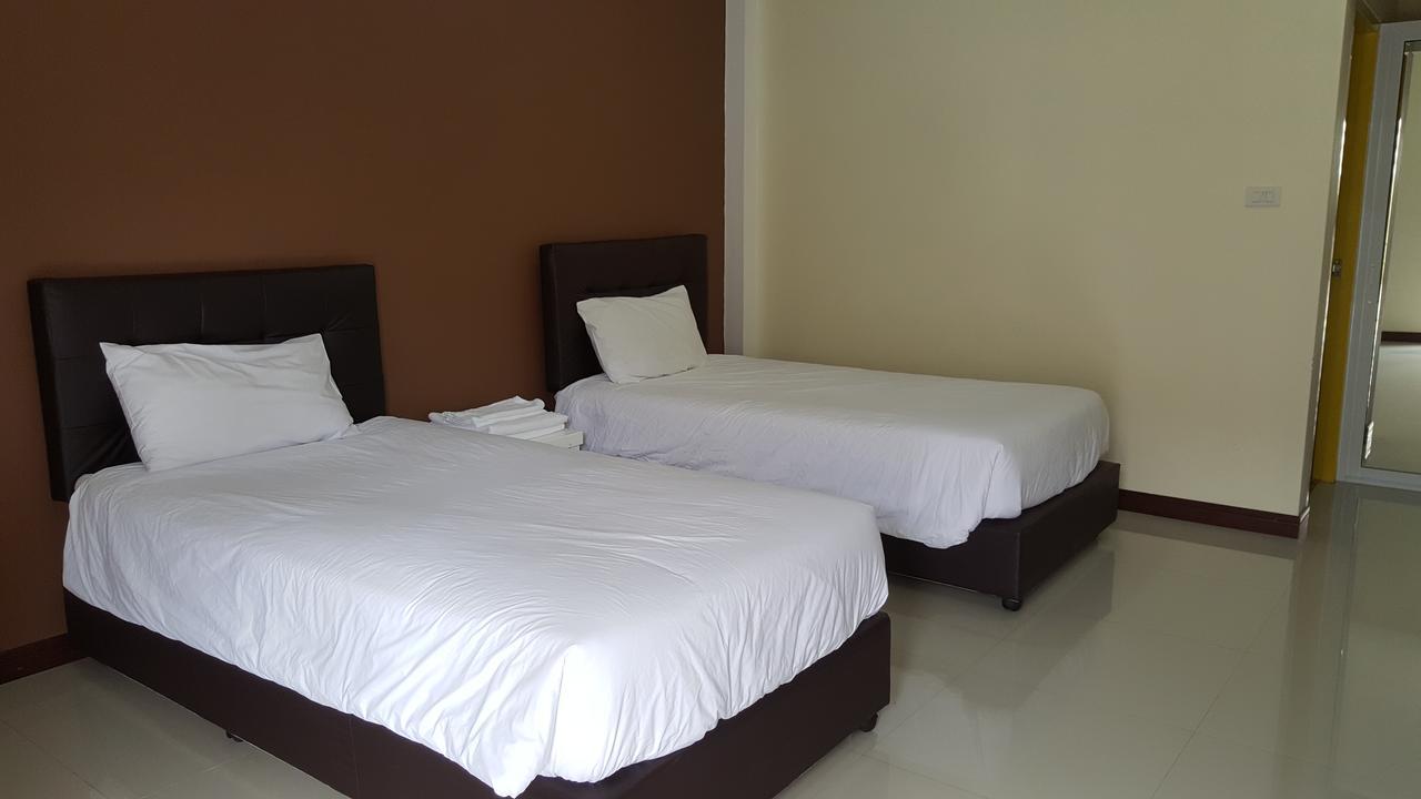 Charoensuk Grand Hotel Kabin Buri Exterior foto
