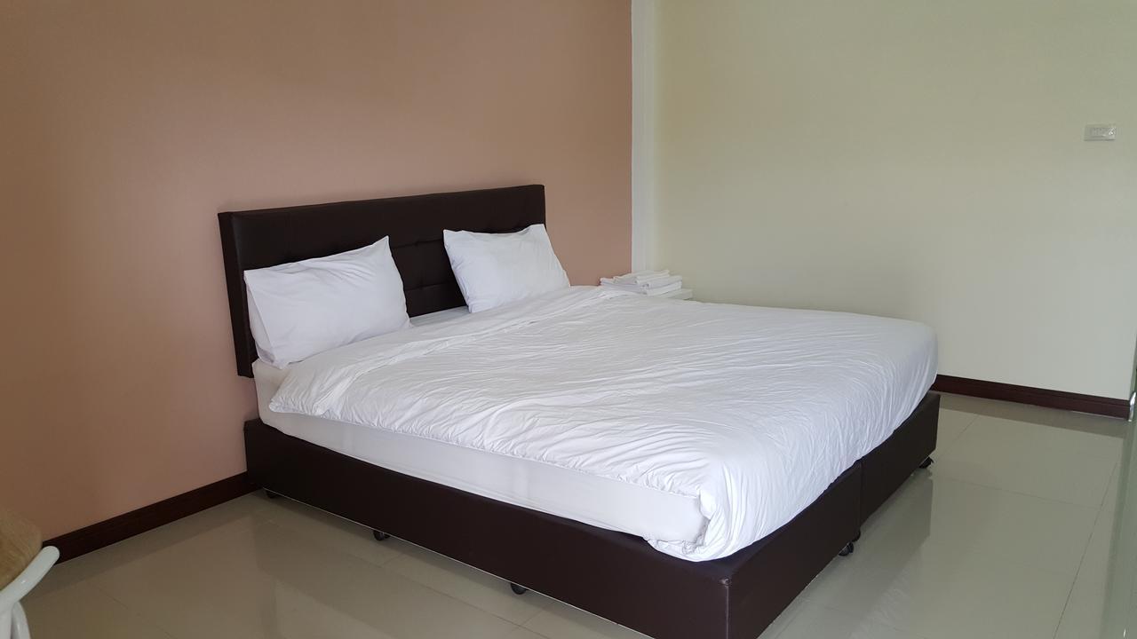 Charoensuk Grand Hotel Kabin Buri Exterior foto