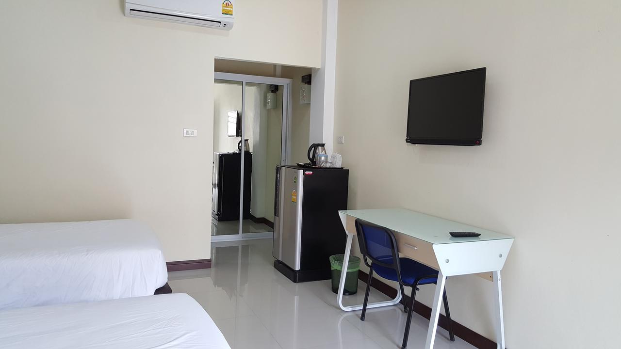 Charoensuk Grand Hotel Kabin Buri Exterior foto
