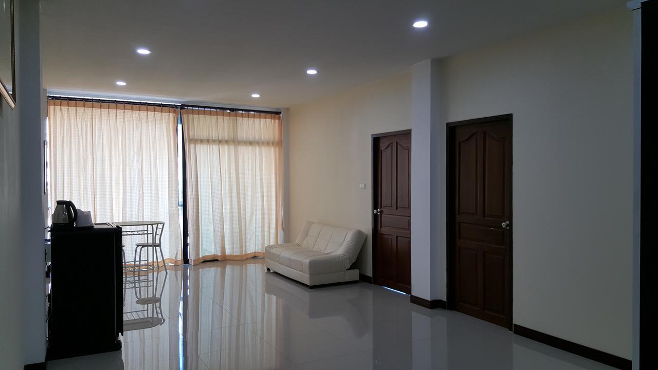 Charoensuk Grand Hotel Kabin Buri Exterior foto