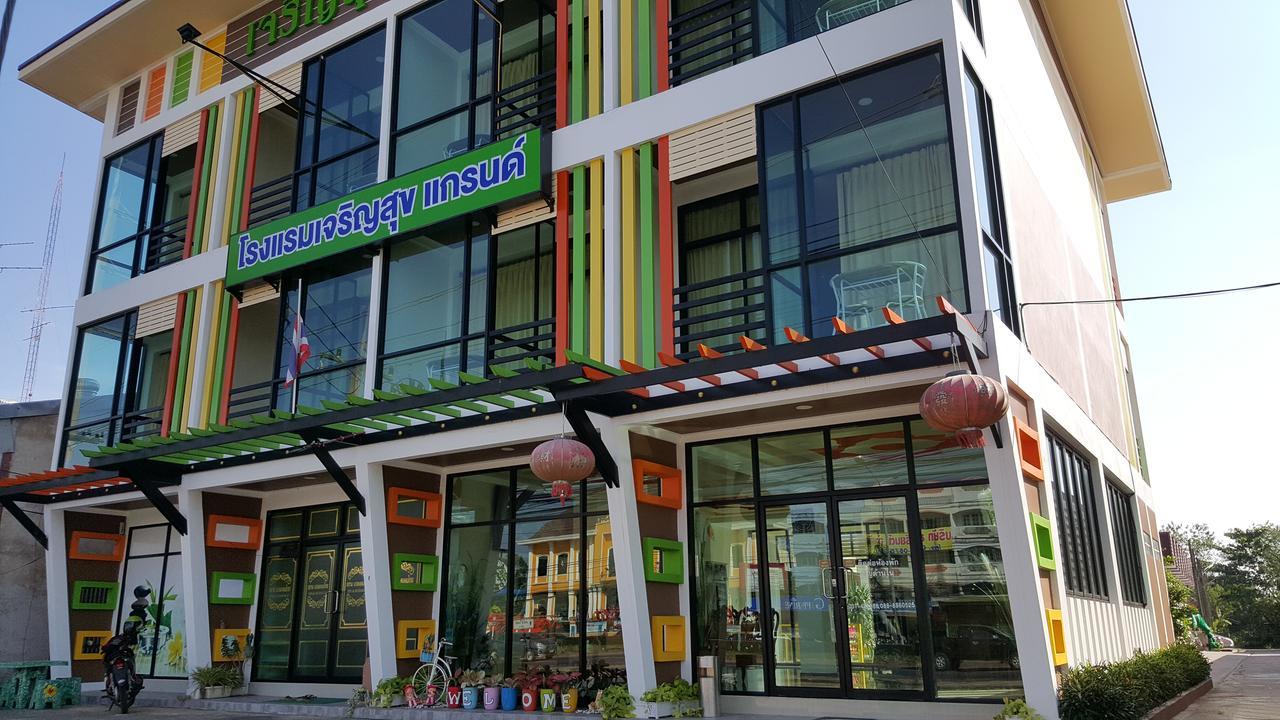 Charoensuk Grand Hotel Kabin Buri Exterior foto
